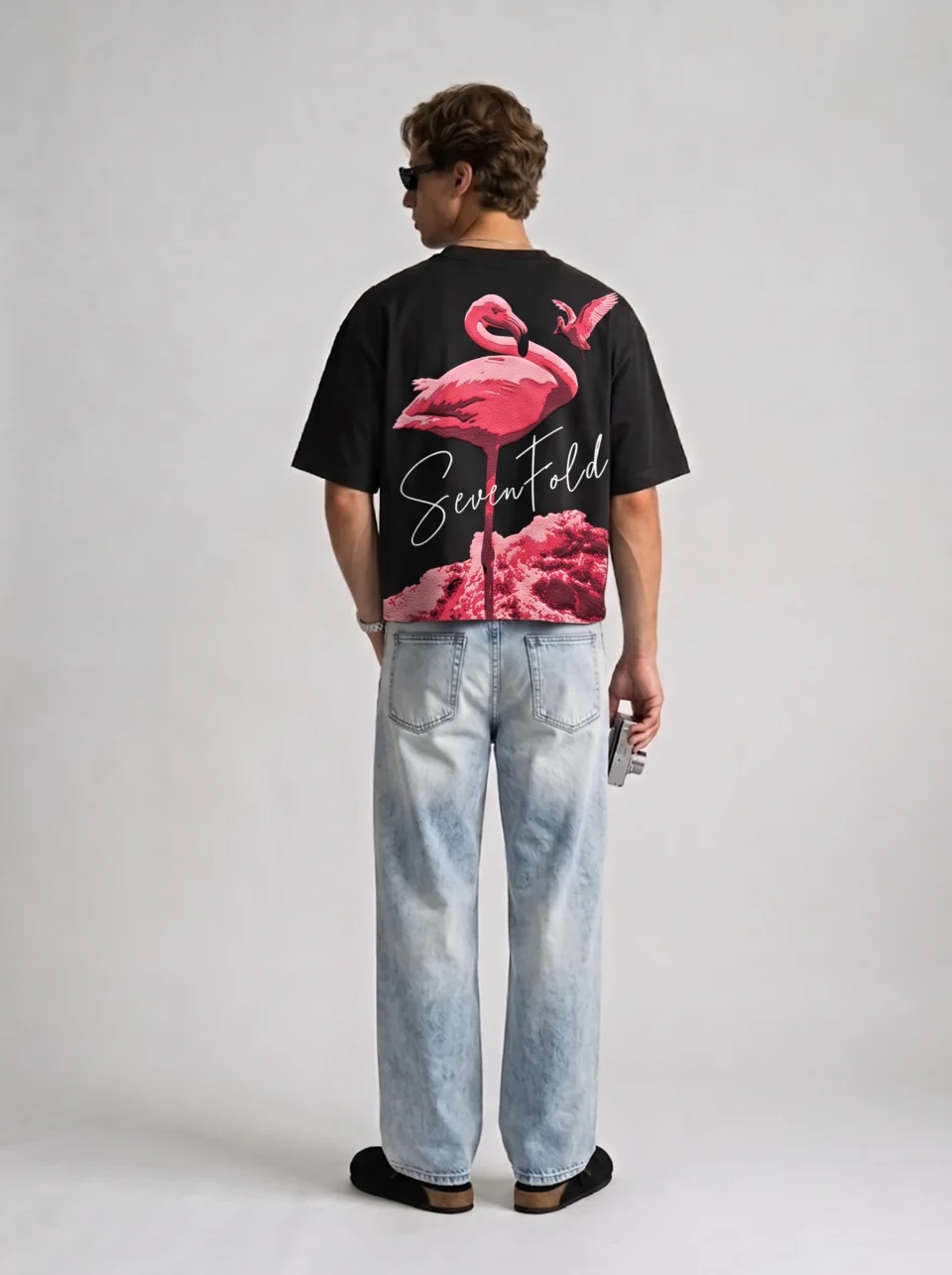 Oversized Graphic T-Shirt – Flamingo Black | SEVENFOLD